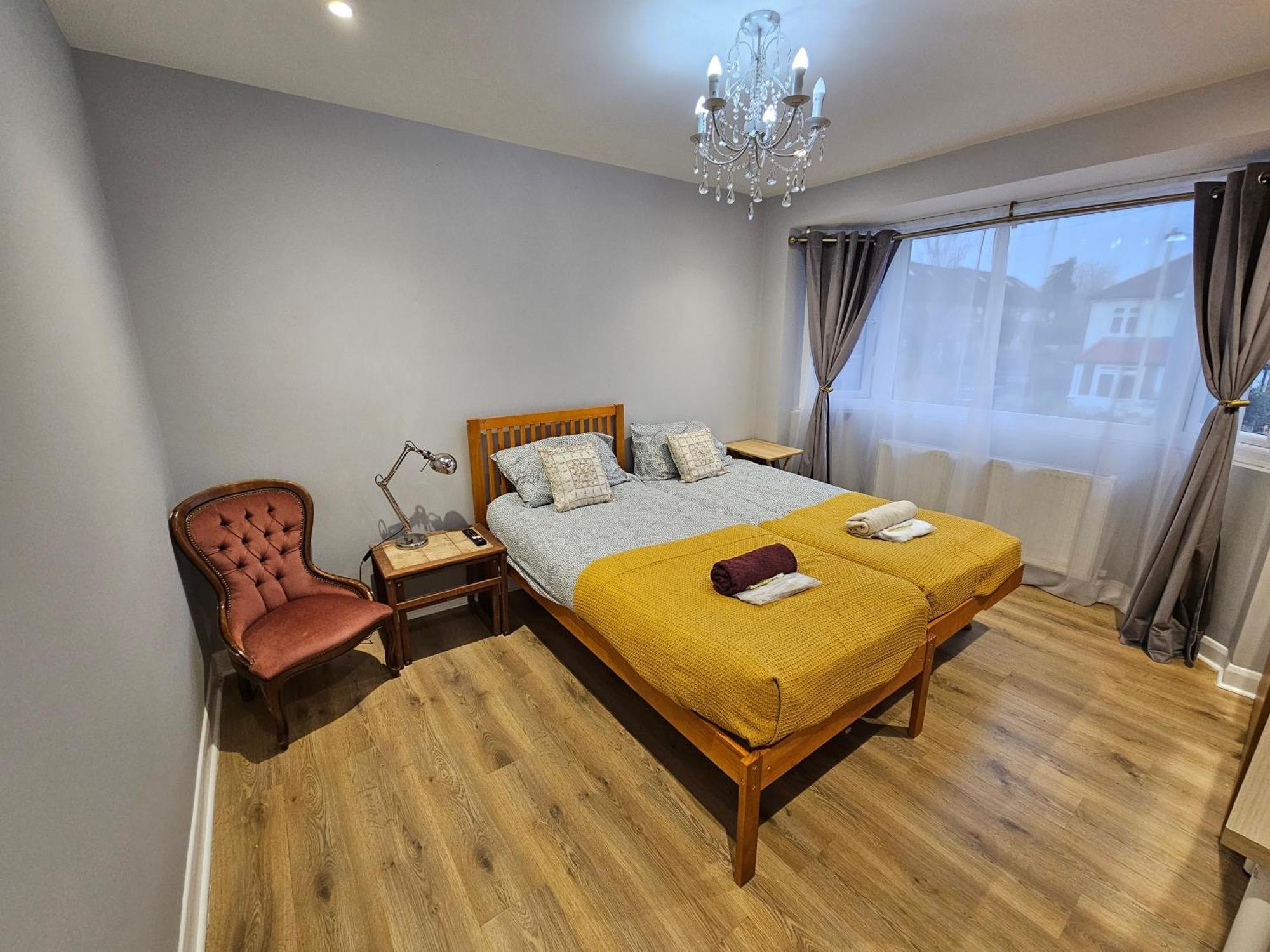 Beautiful Guest Rooms, Free Parking, 30Min Heathrow, 40Min Wembley, 60Min Central London 格林福德 外观 照片