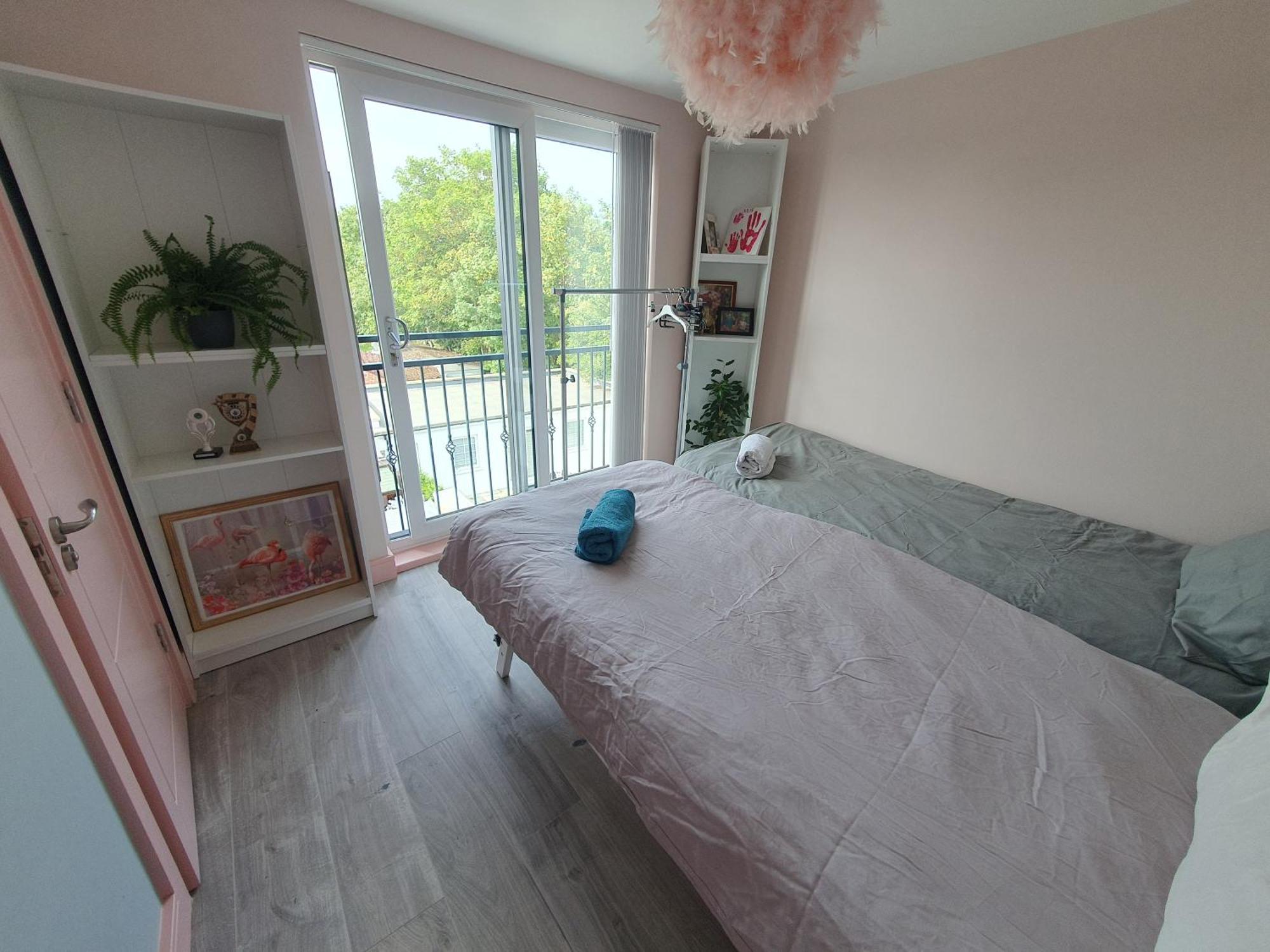 Beautiful Guest Rooms, Free Parking, 30Min Heathrow, 40Min Wembley, 60Min Central London 格林福德 外观 照片